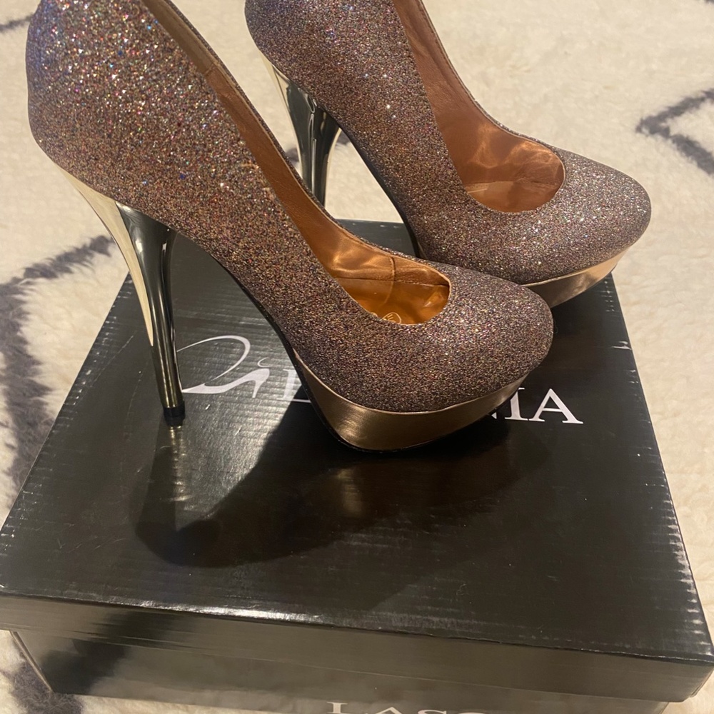 Womens Rose Gold Glitter Pump - Picture 10 of 10